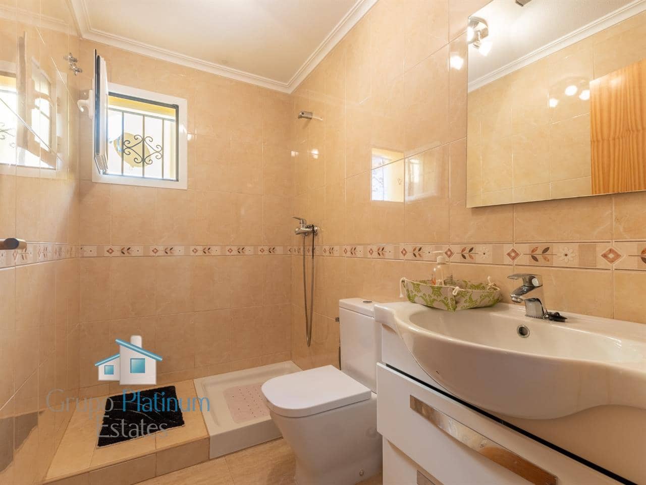 3 quarto Moradia em Banda para venda em San Juan de los Terreros com piscina - 265 000 € (Ref: 9576289)