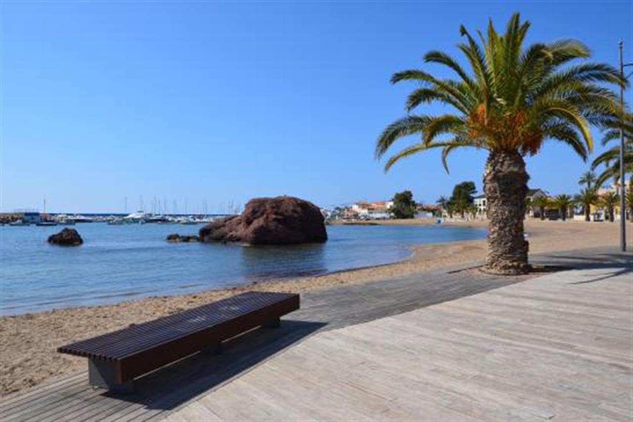 2 soverom Leilighet til salgs i Puerto de Mazarron med svømmebasseng - € 312 000 (Ref: 9647918)