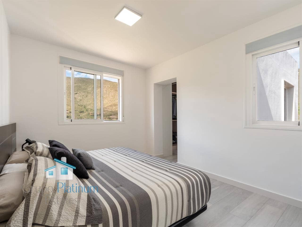 2 sypialnia Willa na sprzedaż w Uleila del Campo - 595 000 € (Ref: 9690352)