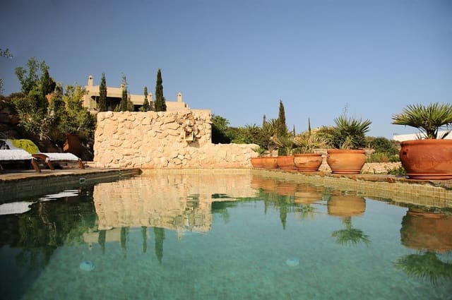 5 sypialnia Willa na sprzedaż w Agua Amarga, Níjar z basenem - 1 300 000 € (Ref: 9701475)