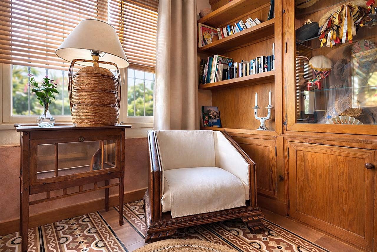 5 bedroom Villa for sale in Agua Amarga with pool - € 1,300,000 (Ref: 9701475)