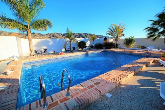 4 quarto Moradia para venda em Cuevas del Almanzora com piscina - 485 000 € (Ref: 9799024)