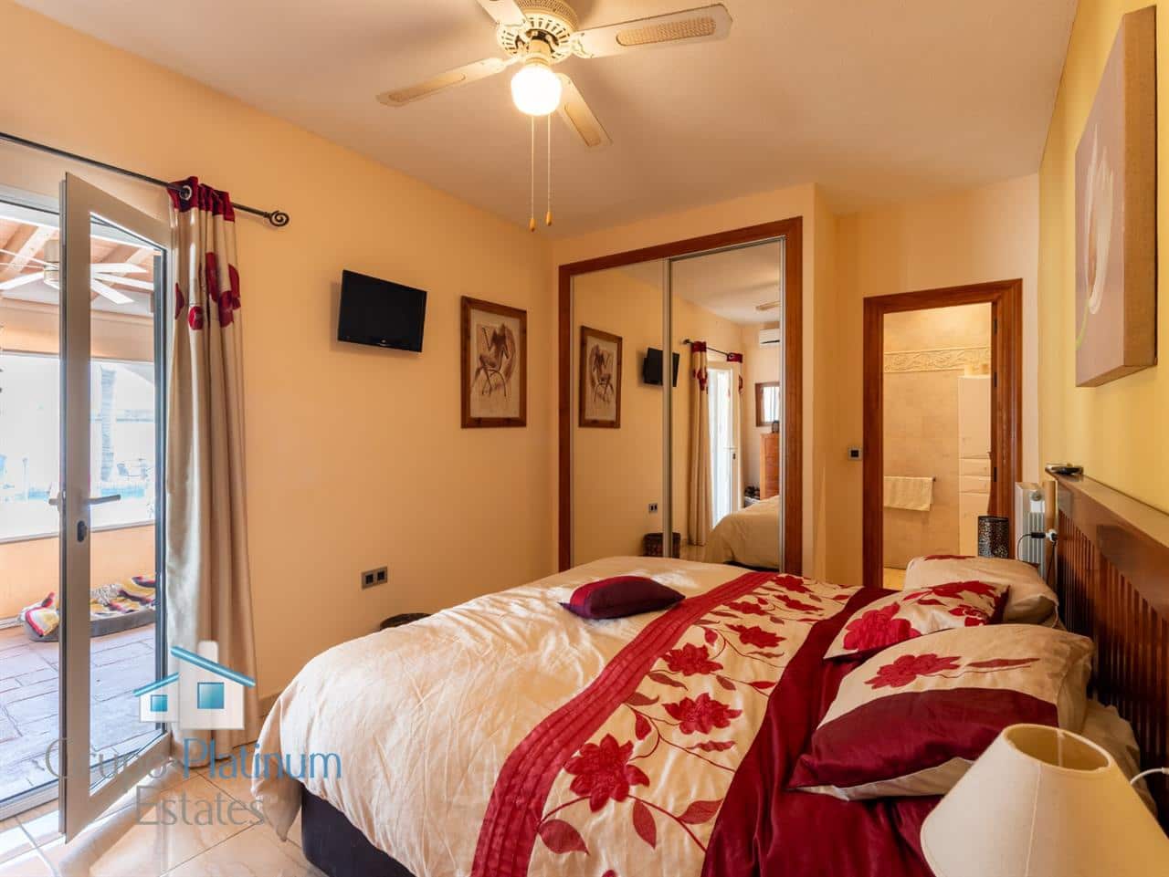 4 Zimmer Villa zu verkaufen in Cuevas del Almanzora mit Pool - 485.000 € (Ref: 9799024)