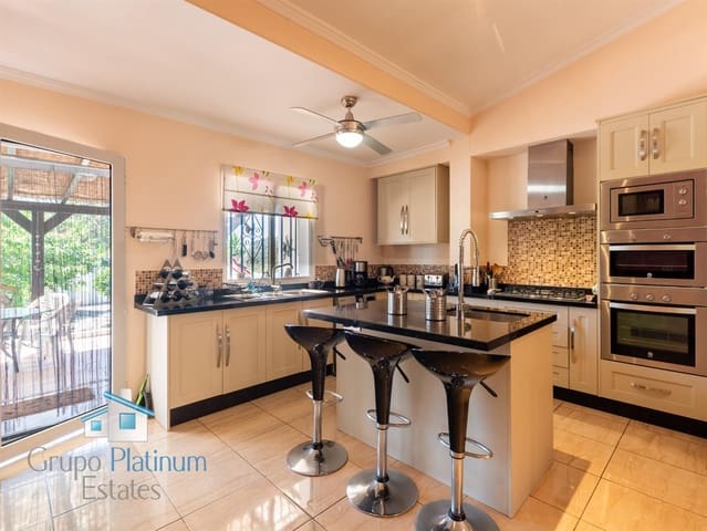 4 sovrum Villa till salu i Cuevas del Almanzora med pool - 485 000 € (Ref: 9799024)