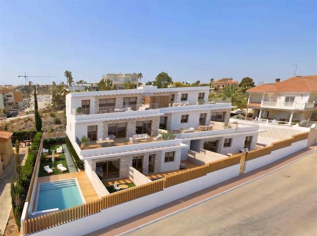 Ático de 2 habitaciones en Aguilas en venta con piscina - 300.000 € (Ref: 9828812)