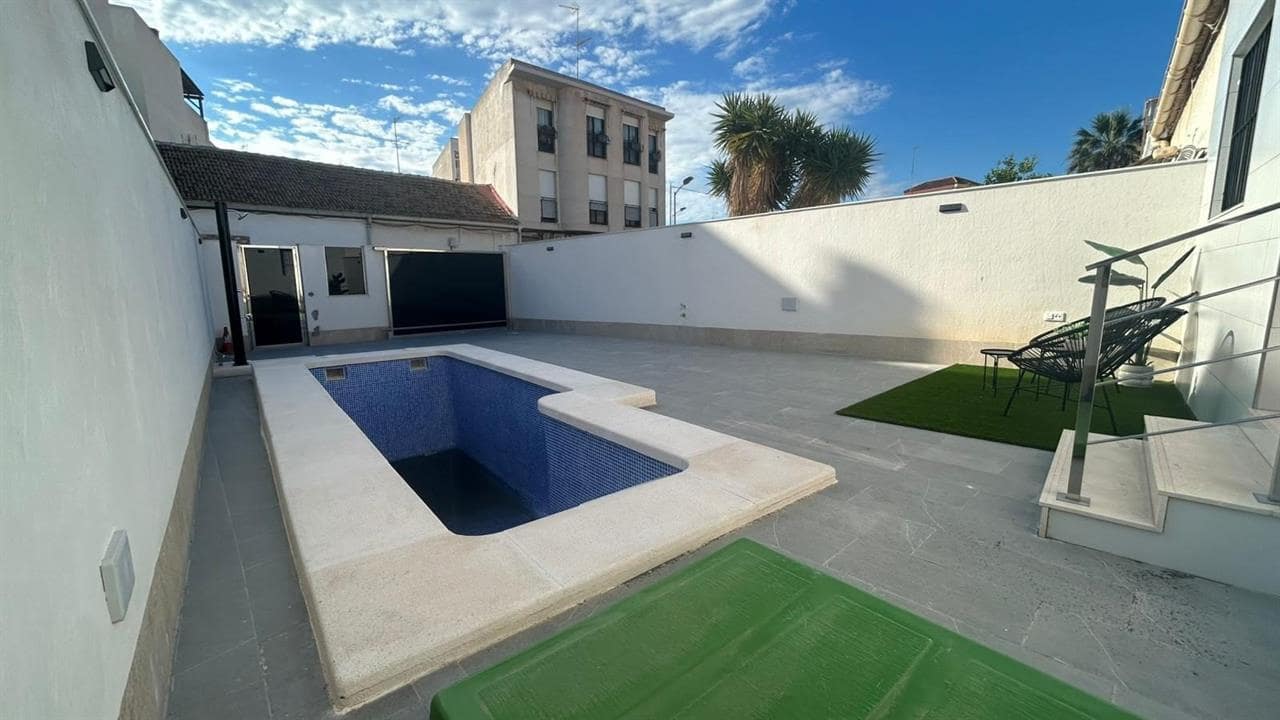 3 bedroom Villa for sale in San Javier with pool - € 270,000 (Ref: 9849188)