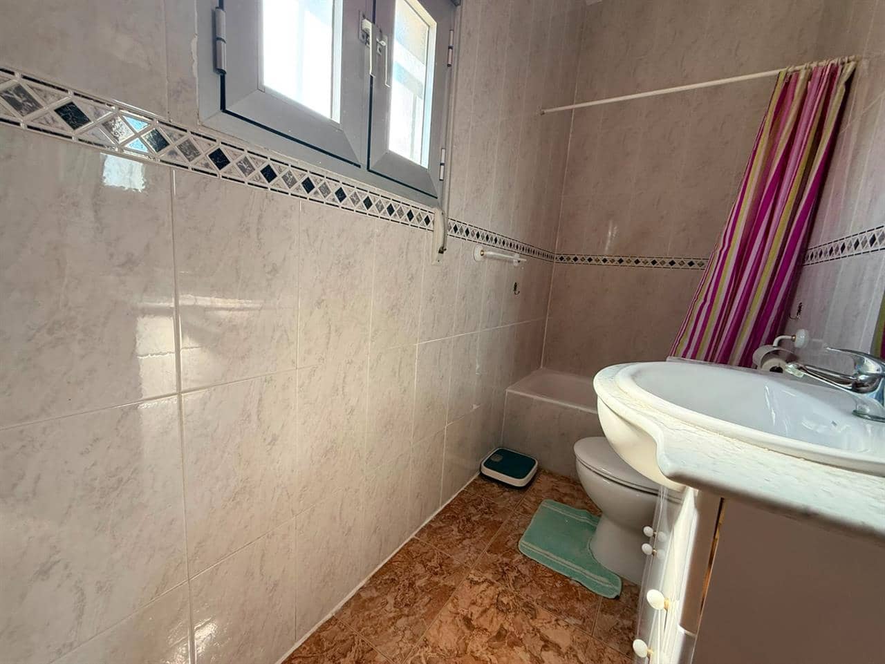 2 sypialnia Willa do wynajęcia w Taberno z garażem - 850 € (Ref: 9906991)
