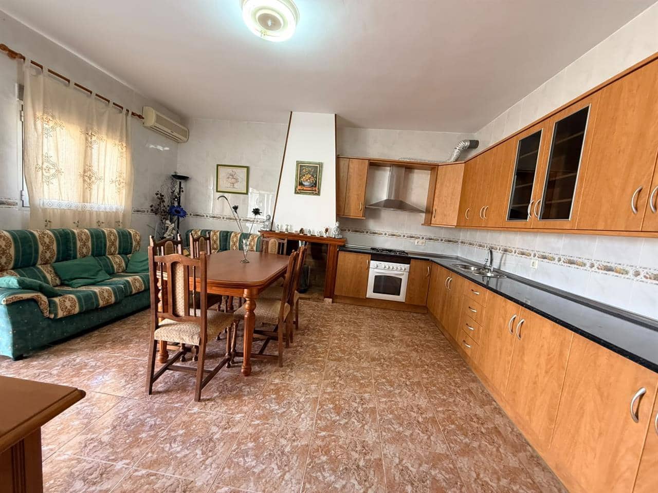 2 sypialnia Willa do wynajęcia w Taberno z garażem - 850 € (Ref: 9906991)