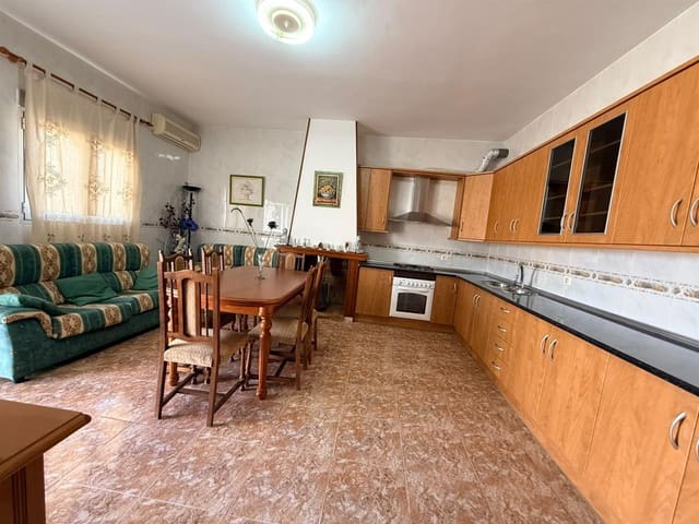 2 sypialnia Willa do wynajęcia w Taberno z garażem - 850 € (Ref: 9906991)