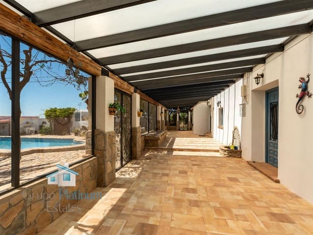 10 soveværelse Villa til salg i Pilar de Jaravia, Pulpí med swimmingpool - € 379.000 (Ref: 9937770)