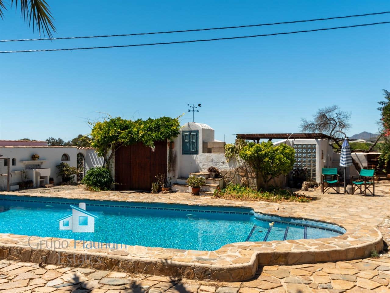 10 bedroom Villa for sale in Pilar de Jaravia with pool - € 379,000 (Ref: 9937770)