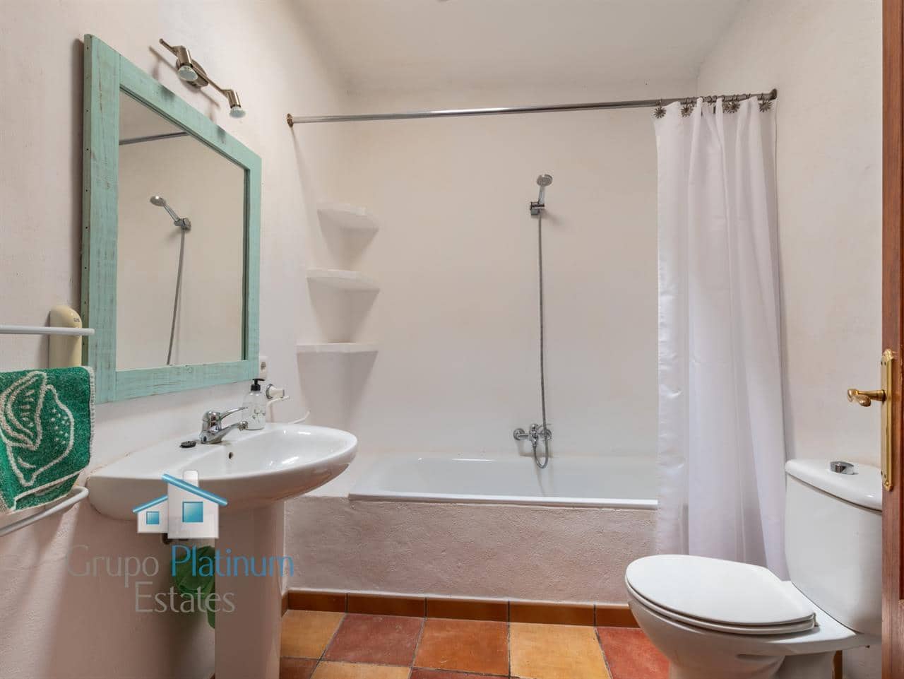10 bedroom Villa for sale in Pilar de Jaravia with pool - € 379,000 (Ref: 9937770)