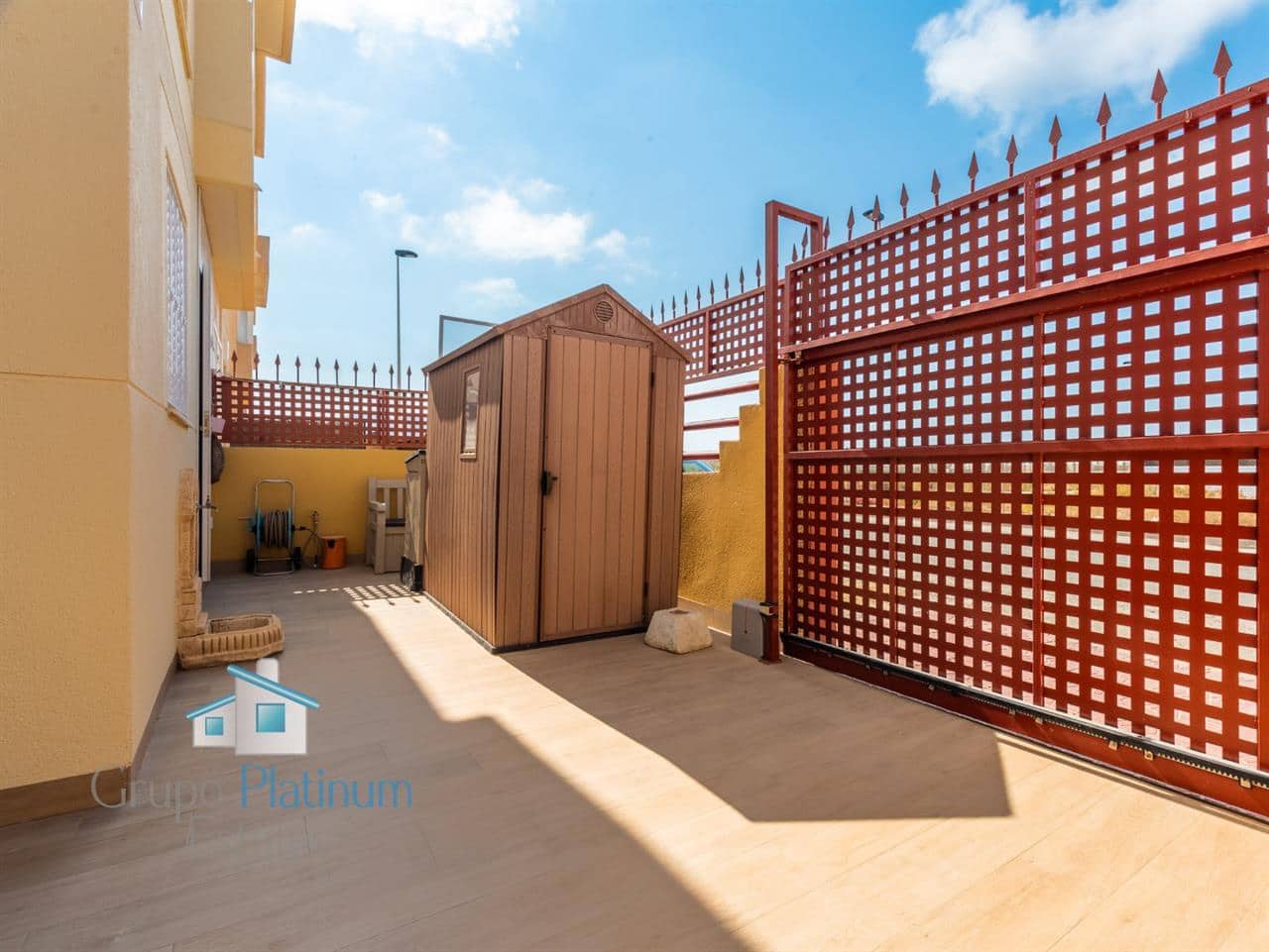 4 slaapkamer Villa te koop in Puerto de Mazarron met zwembad - € 305.000 (Ref: 9947417)