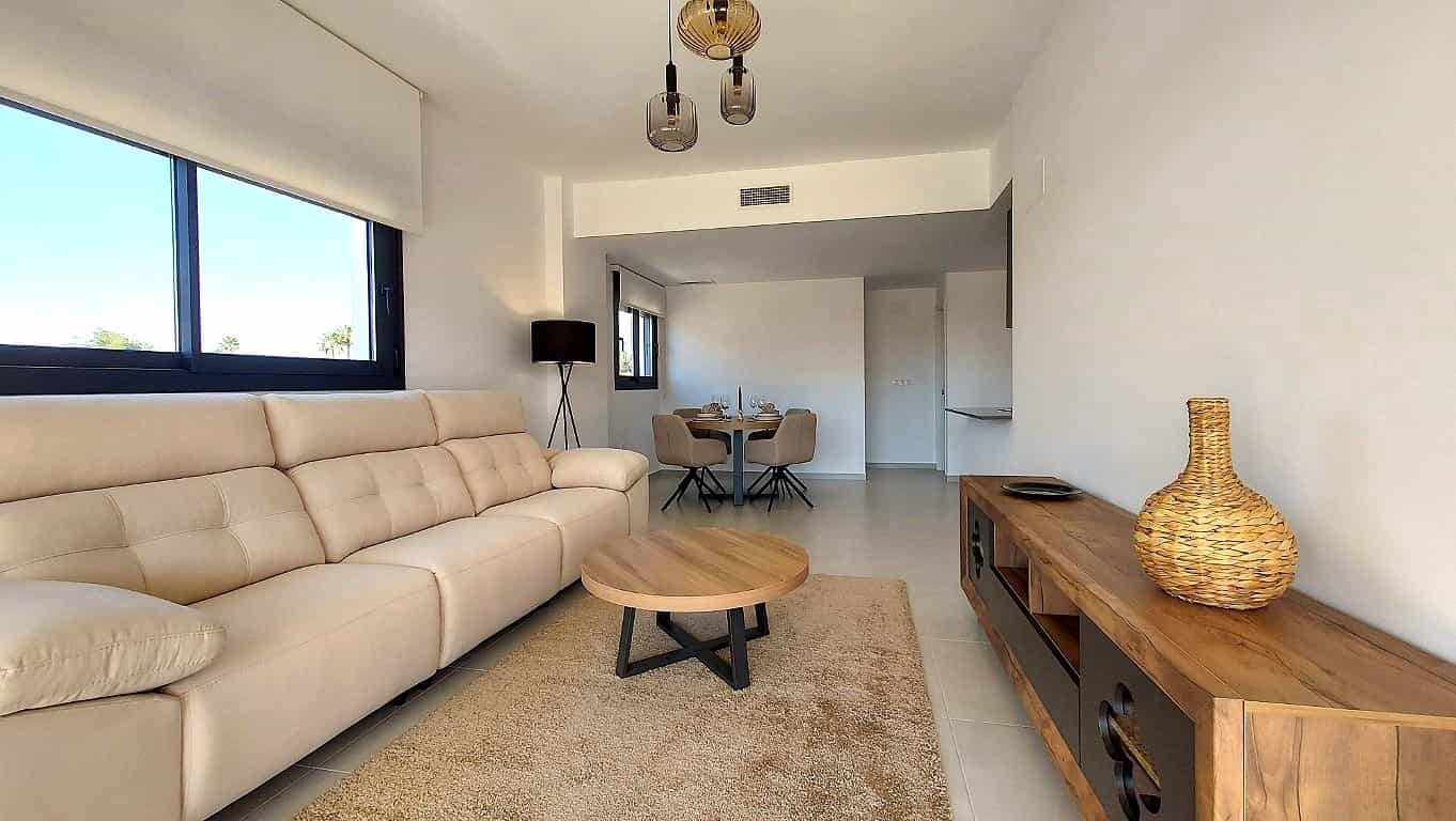 2 Zimmer Apartment zu verkaufen in San Miguel de Salinas mit Pool Garage - 245.000 € (Ref: 10049849)