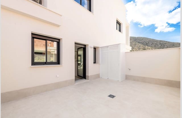 Adosado de 3 habitaciones en Cox en venta con piscina garaje - 245.000 € (Ref: 10060888)