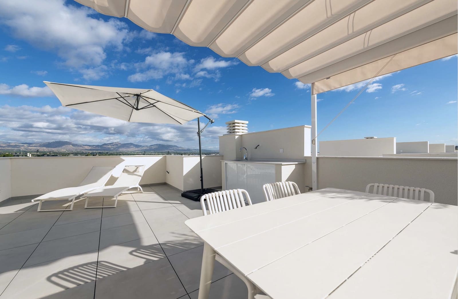 3 Zimmer Reihenhaus zu verkaufen in Cox mit Pool Garage - 245.000 € (Ref: 10060888)