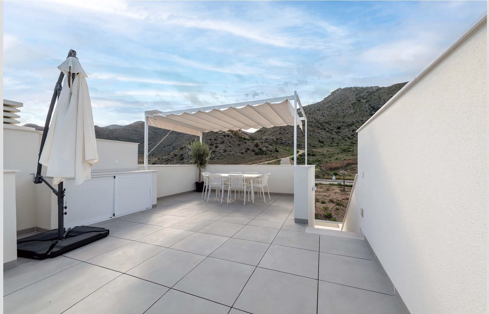 3 Zimmer Reihenhaus zu verkaufen in Cox mit Pool Garage - 245.000 € (Ref: 10060888)
