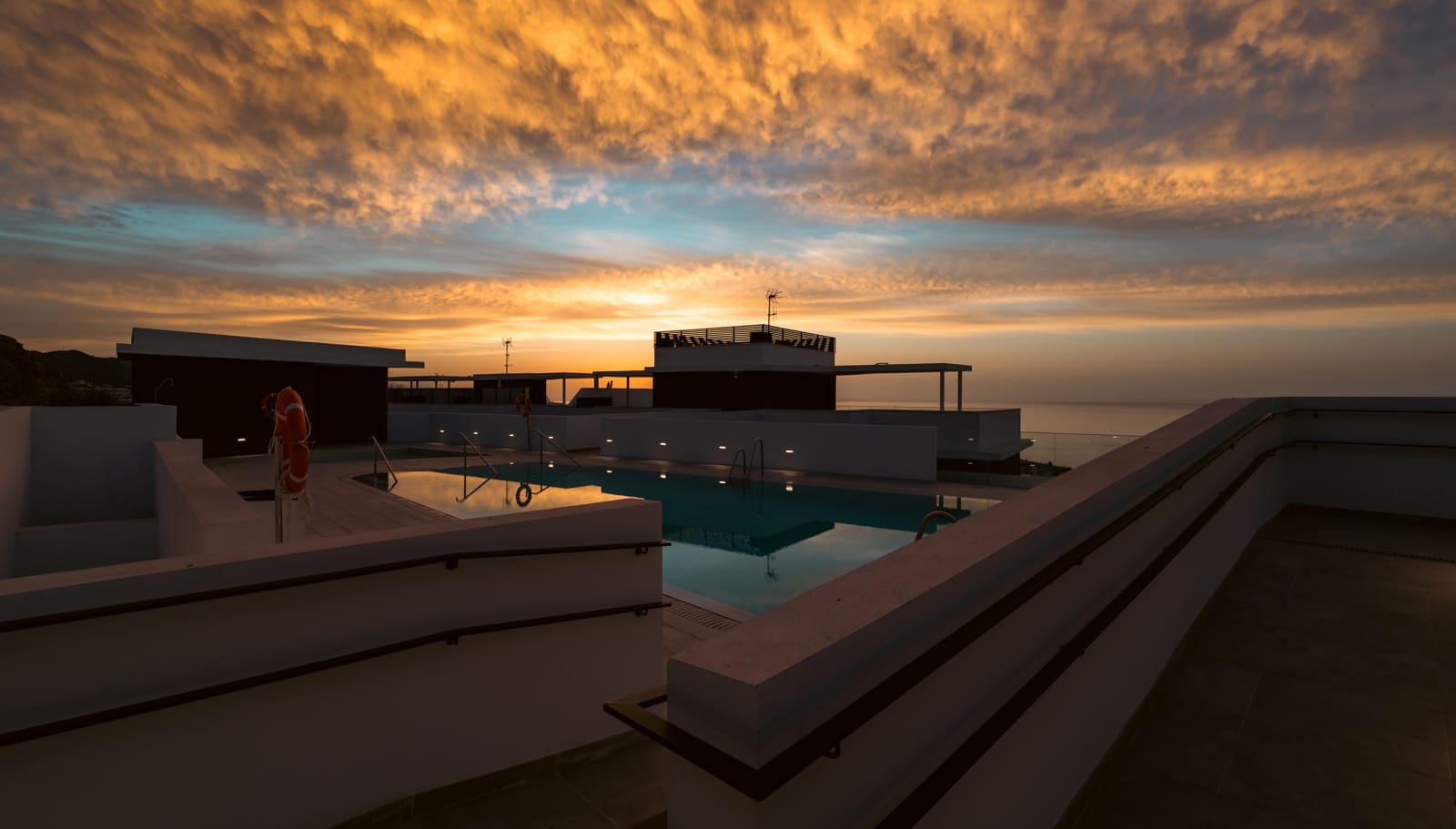 2 Zimmer Apartment zu vermieten in Rincon de la Victoria mit Pool Garage - 2.090 € (Ref: 9550107)