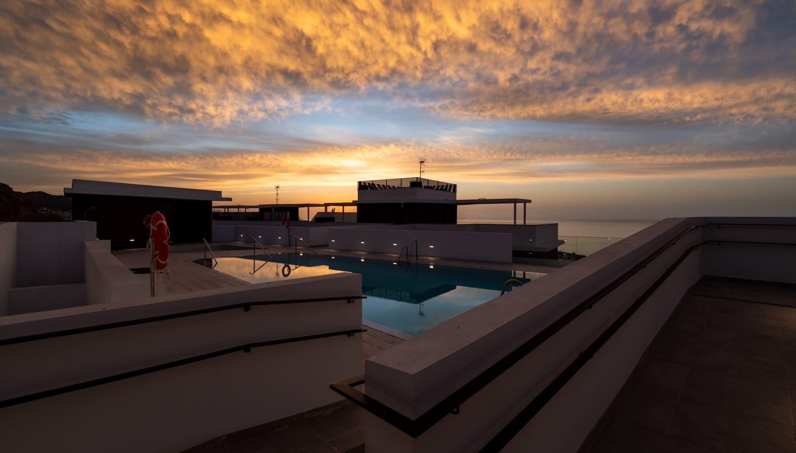 2 Zimmer Apartment zu vermieten in Rincon de la Victoria mit Pool Garage - 2.090 € (Ref: 9550107)