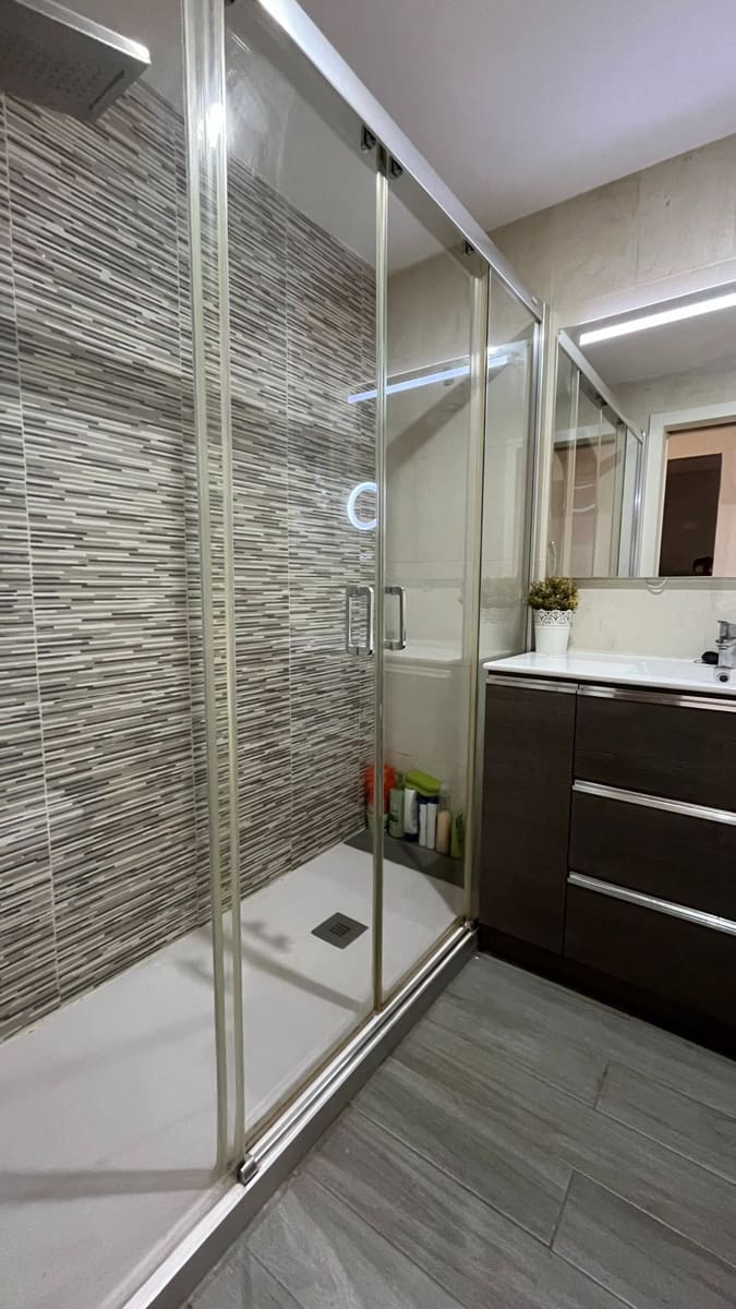 Apartamento de 2 habitaciones en Alfaz del Pi / L'Alfàs del Pi en venta con garaje - 195.000 € (Ref: 10017048)
