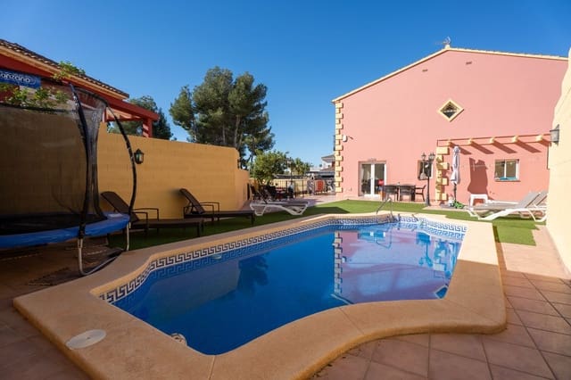6 soveværelse Villa til salg i La Nucia med swimmingpool garage - € 429.900 (Ref: 10061265)