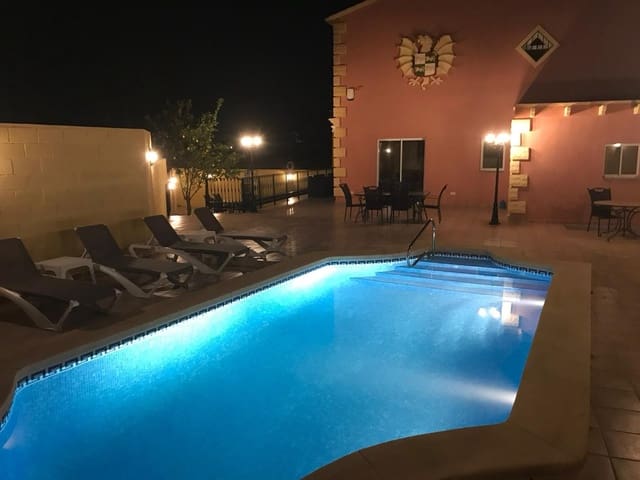 6 soveværelse Villa til salg i La Nucia med swimmingpool garage - € 429.900 (Ref: 10061265)
