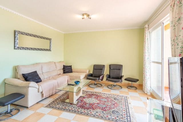 3 sovrum Lägenhet till salu i Benidorm med pool garage - 399 000 € (Ref: 10077591)