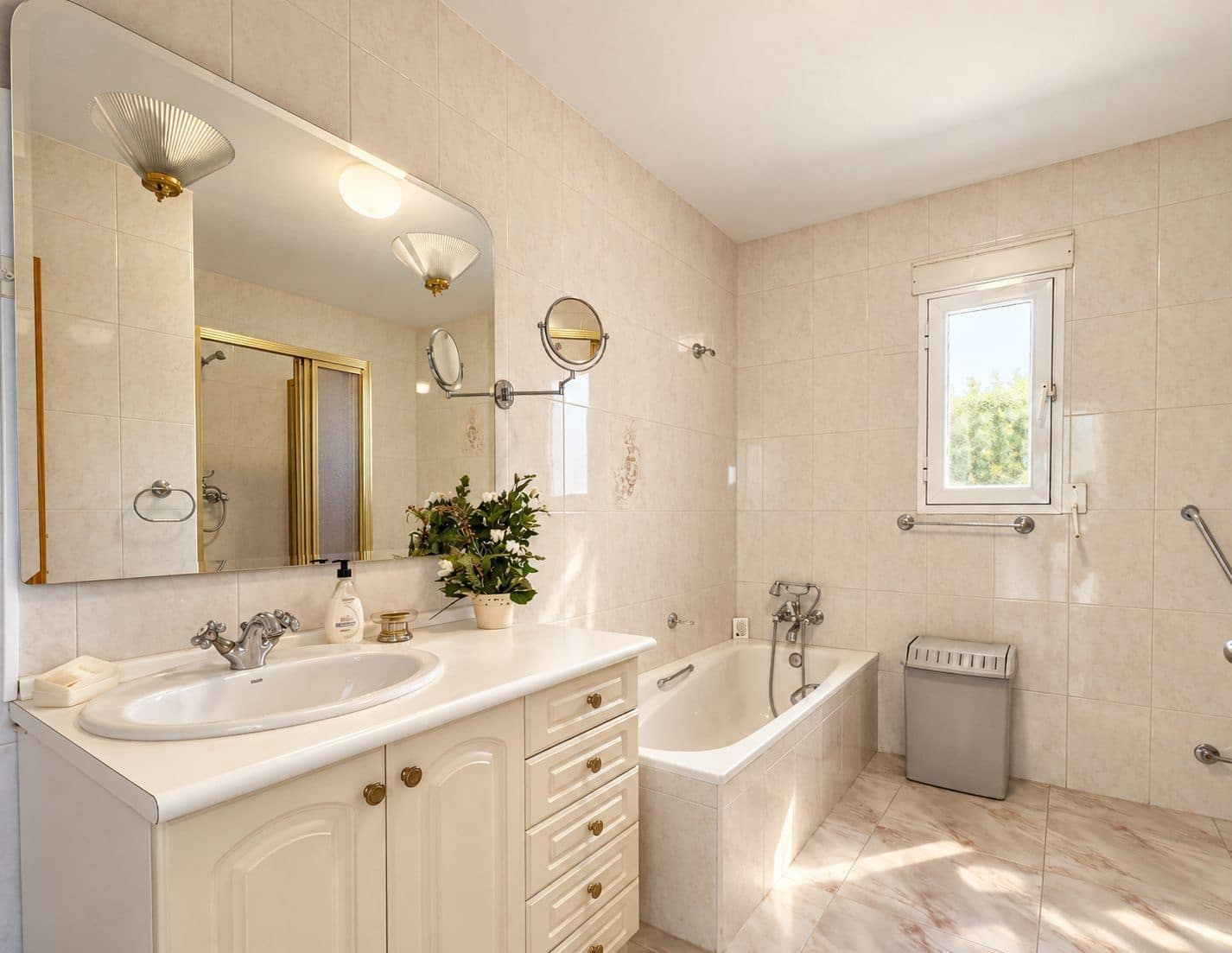 3 soverom Villa til salgs i La Nucia med svømmebasseng garasje - € 445 000 (Ref: 10090099)