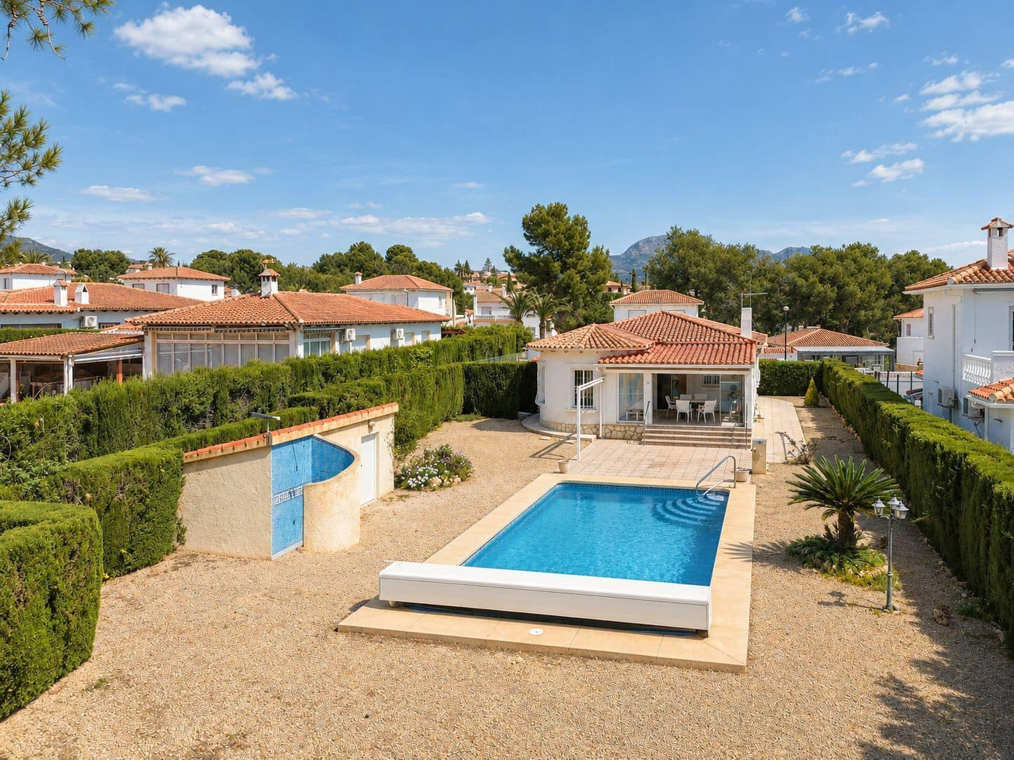 3 soverom Villa til salgs i La Nucia med svømmebasseng garasje - € 445 000 (Ref: 10090099)