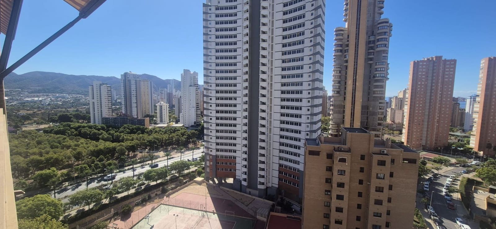 3 soverom Leilighet til salgs i Benidorm med svømmebasseng garasje - € 360 000 (Ref: 10094206)