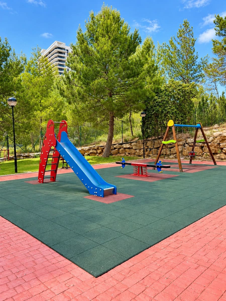 Apartamento de 2 habitaciones en Benidorm en venta con piscina garaje - 385.000 € (Ref: 10097526)