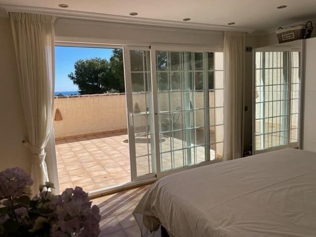 5 slaapkamer Villa te koop in Alfaz del Pi / L'Alfas del Pi met zwembad garage - € 1.575.000 (Ref: 10097527)
