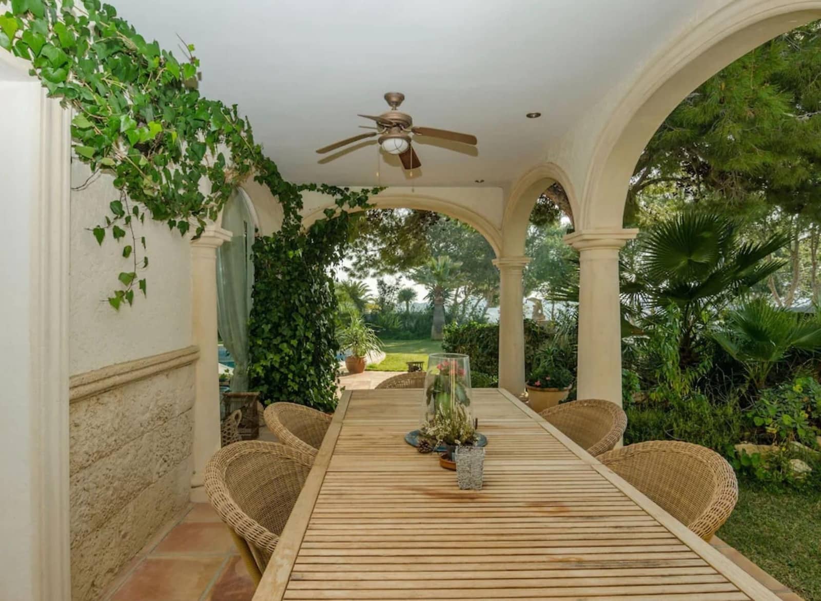 5 slaapkamer Villa te koop in Alfaz del Pi / L'Alfas del Pi met zwembad garage - € 1.575.000 (Ref: 10097527)