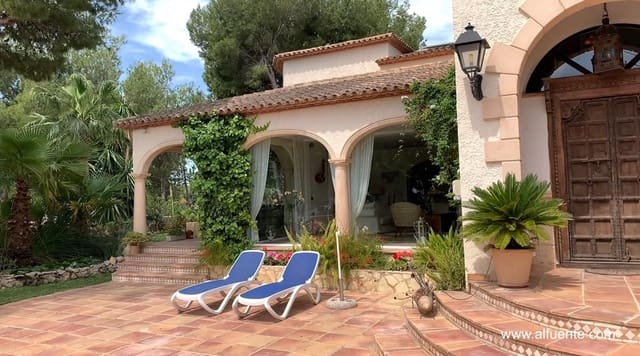 5 slaapkamer Villa te koop in Alfaz del Pi / L'Alfàs del Pi met zwembad garage - € 1.575.000 (Ref: 10097527)