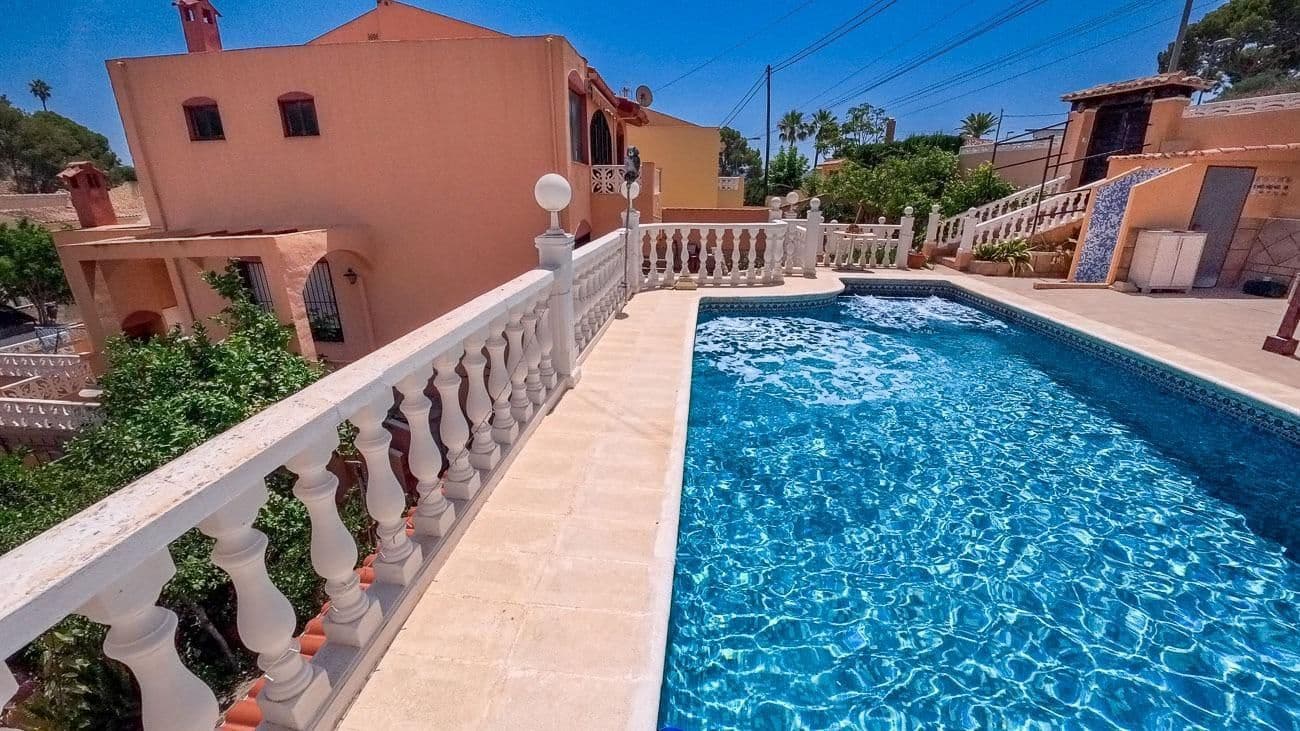5 chambre Villa/Maison à vendre à La Nucia avec piscine garage - 475 000 € (Ref: 10097529)