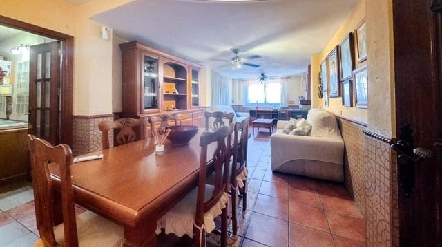 5 chambre Villa/Maison à vendre à La Nucia avec piscine garage - 475 000 € (Ref: 10097529)