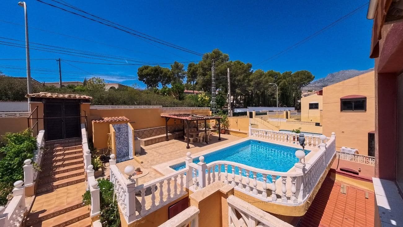 5 chambre Villa/Maison à vendre à La Nucia avec piscine garage - 475 000 € (Ref: 10097529)