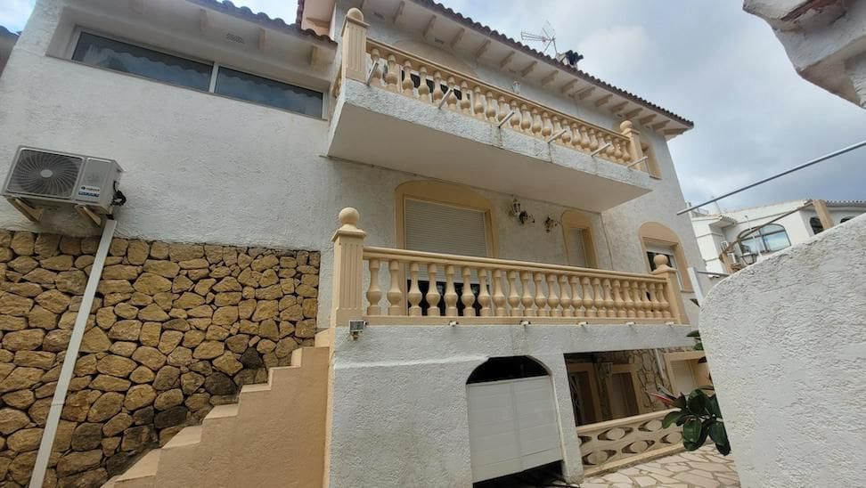 3 chambre Villa/Maison à vendre à La Nucia avec piscine garage - 450 000 € (Ref: 10101561)