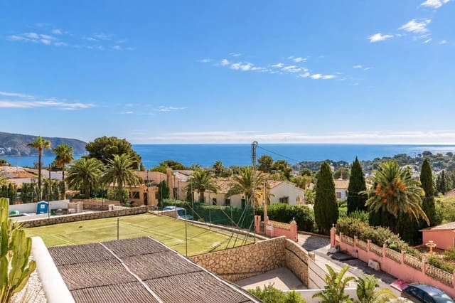 4 quarto Moradia para venda em Moraira, Teulada-Moraira com piscina garagem - 1 995 000 € (Ref: 10123426)
