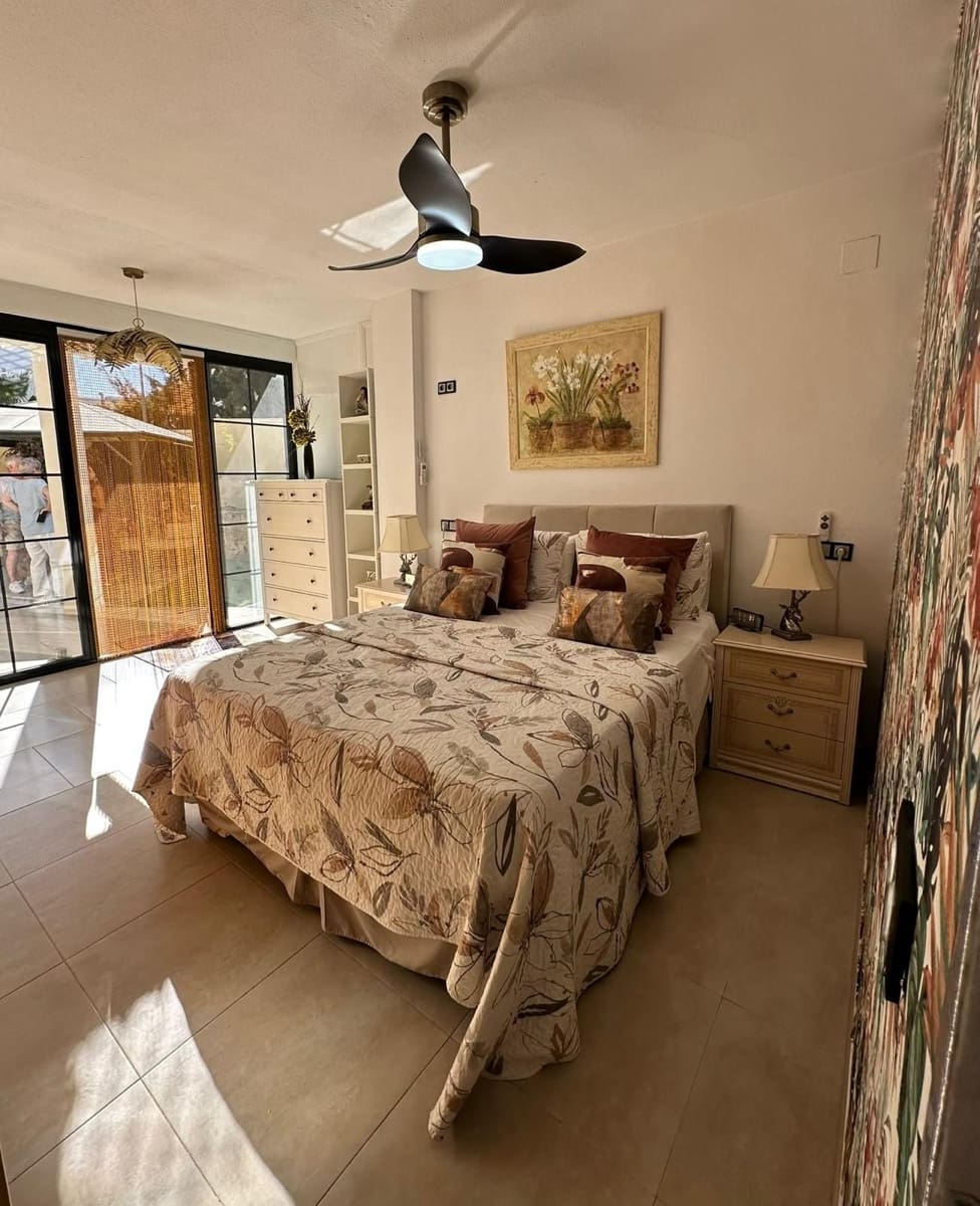 3 soverom Leilighet til salgs i Albir med svømmebasseng garasje - € 445 000 (Ref: 10139126)