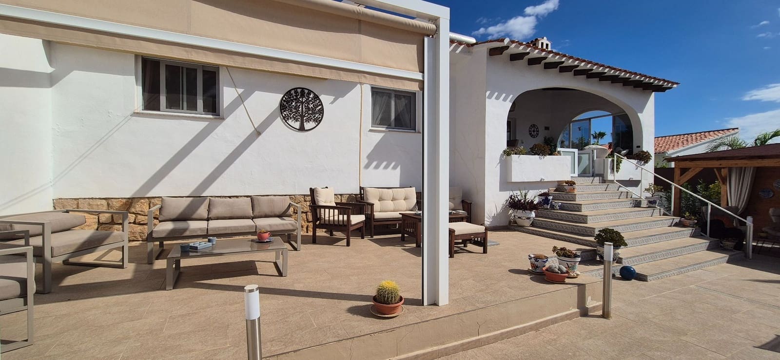 3 bedroom Villa for sale in La Nucia with pool garage - € 549,000 (Ref: 10148294)