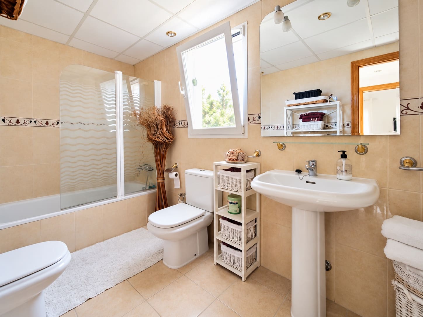 3 bedroom Villa for sale in La Nucia with pool garage - € 550,000 (Ref: 10162115)