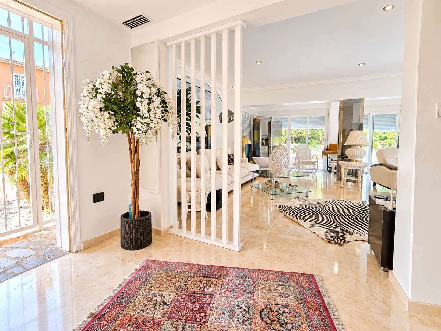3 bedroom Villa for sale in La Nucia with pool garage - € 550,000 (Ref: 10162115)