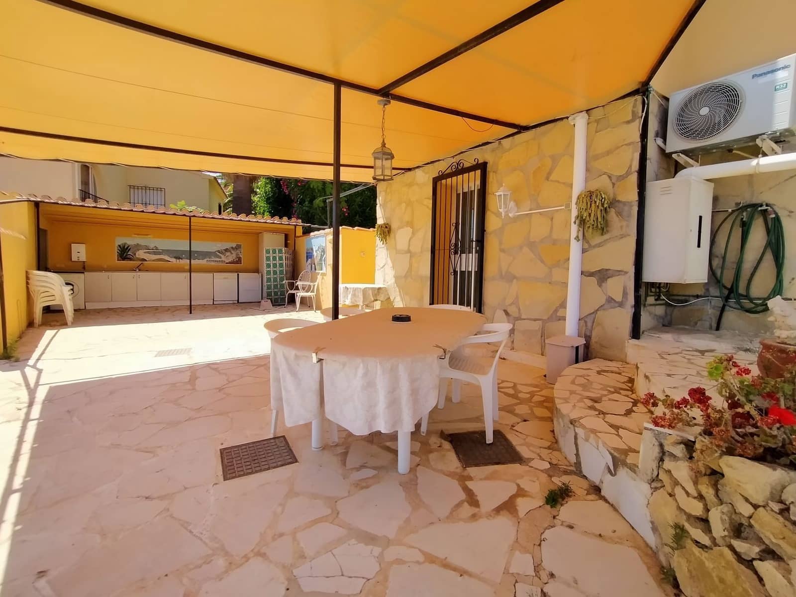 4 soverom Villa til salgs i La Nucia med garasje - € 375 000 (Ref: 10184208)