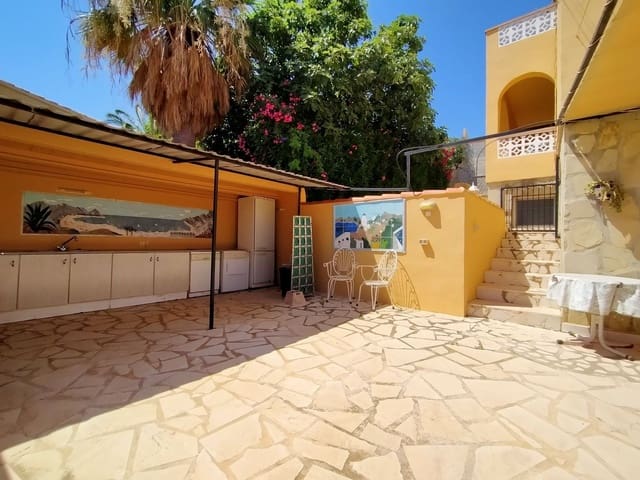 4 soverom Villa til salgs i La Nucia med garasje - € 375 000 (Ref: 10184208)