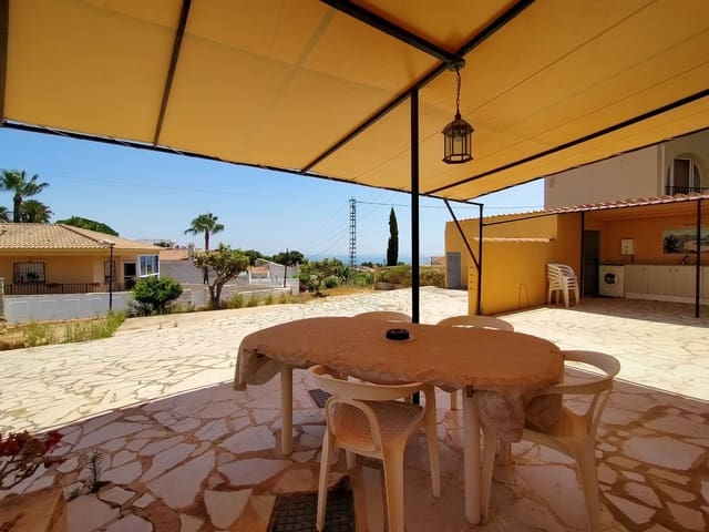 4 soverom Villa til salgs i La Nucia med garasje - € 375 000 (Ref: 10184208)