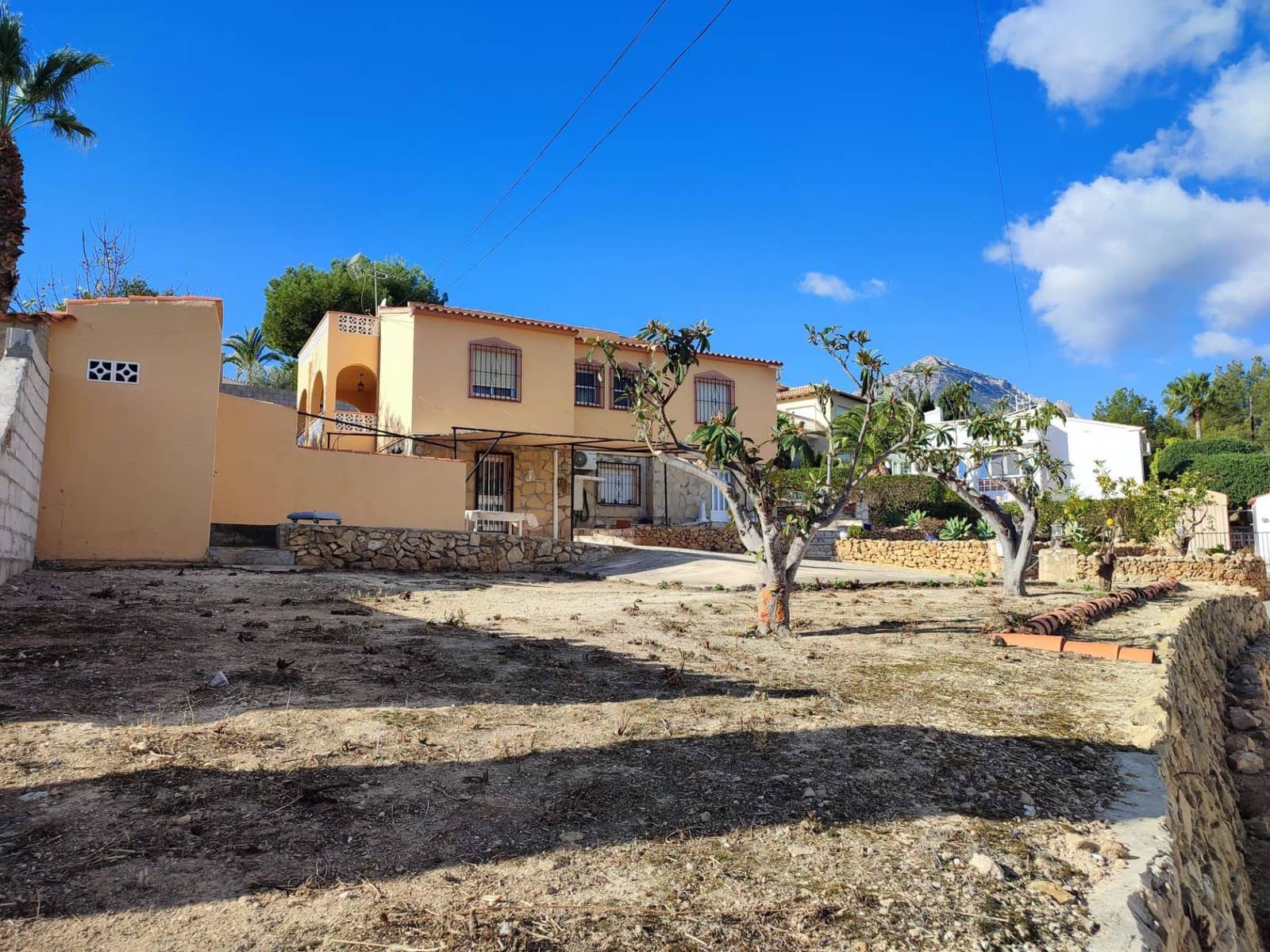 4 soverom Villa til salgs i La Nucia med garasje - € 375 000 (Ref: 10184208)