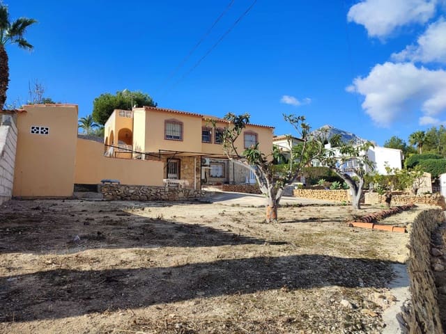 4 soverom Villa til salgs i La Nucia med garasje - € 375 000 (Ref: 10184208)