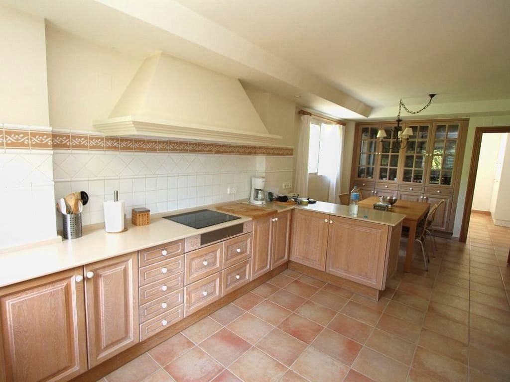 4 slaapkamer Villa te koop in Benidorm met zwembad garage - € 950.000 (Ref: 6989832)