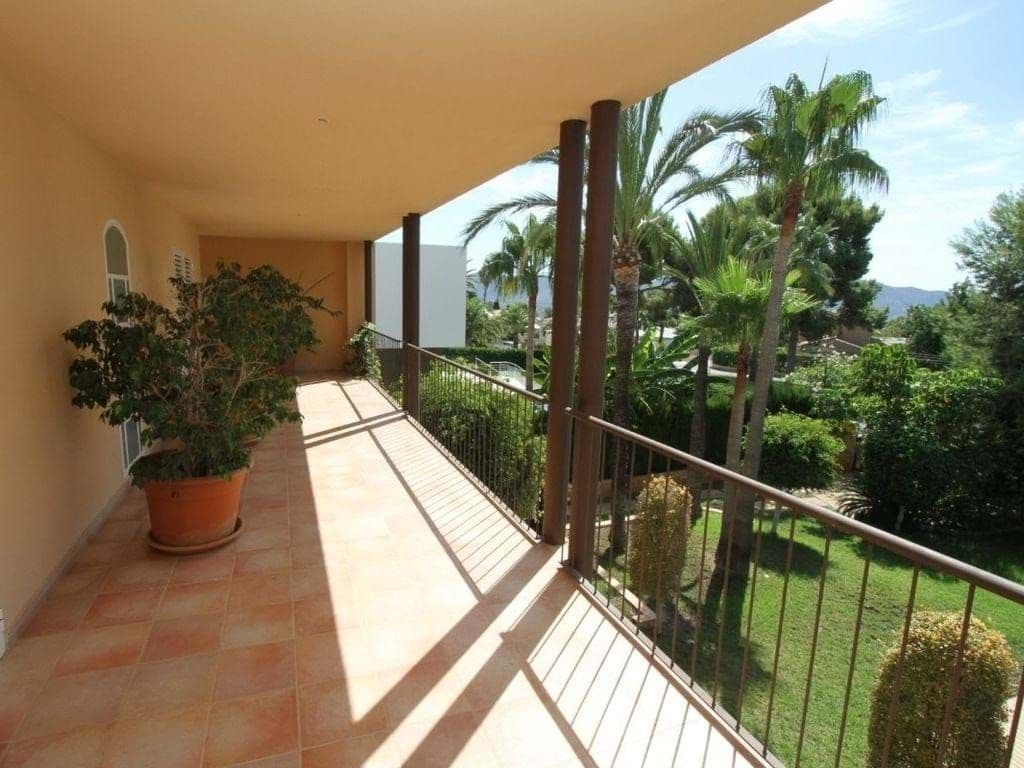 4 slaapkamer Villa te koop in Benidorm met zwembad garage - € 950.000 (Ref: 6989832)